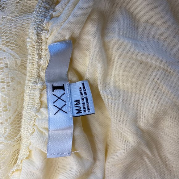 Lace cream off-shoulder top, Size Medium - Picture 4 of 4